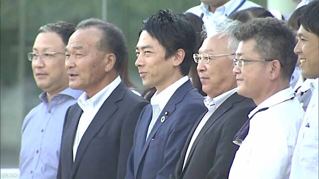 福島県漁連と会談した小泉環境相（NHKニュースより：編集部）